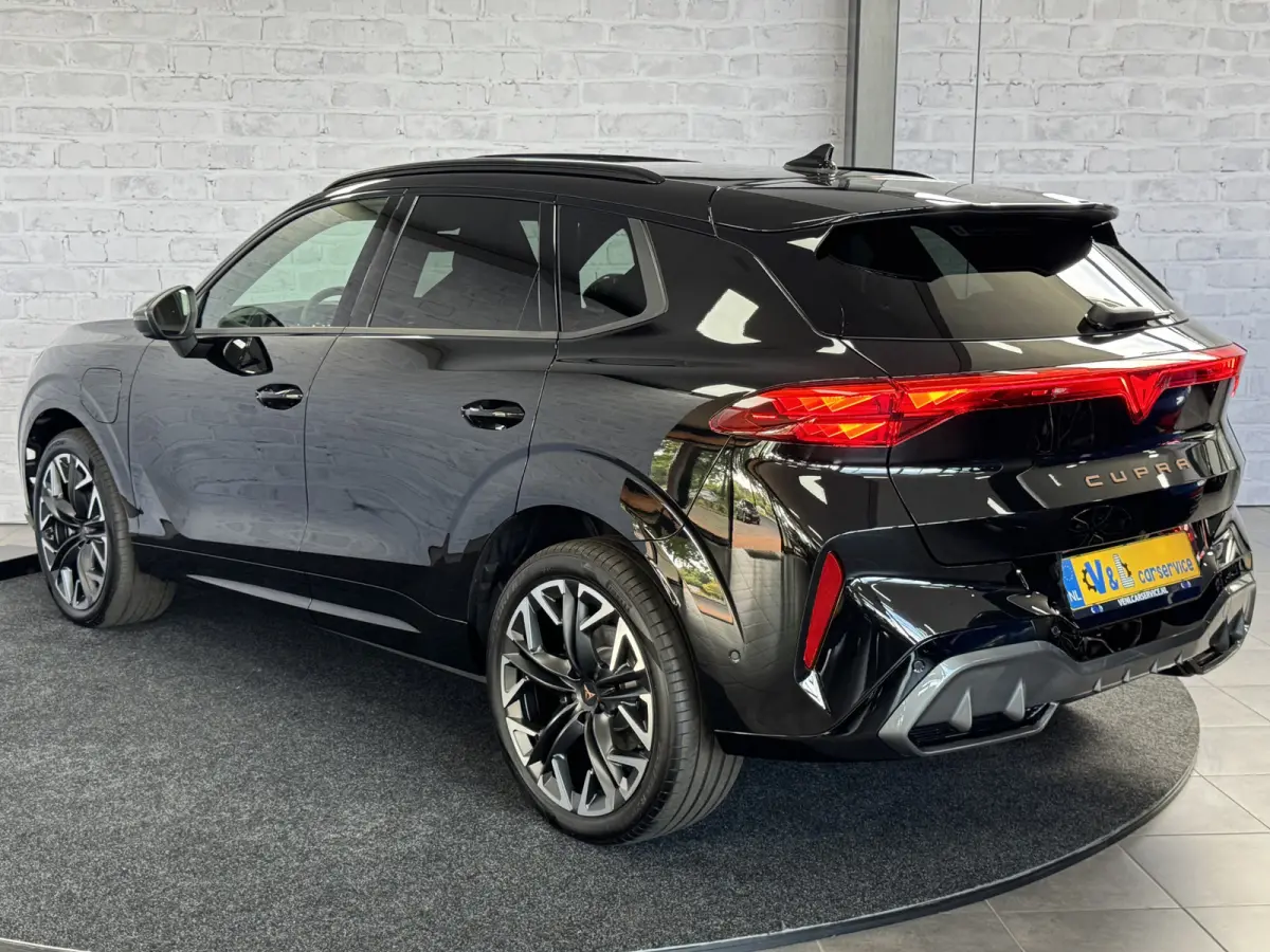 1.5 TSI e-Hybrid Pano Trekhaak Sennheiser HUD 360camera