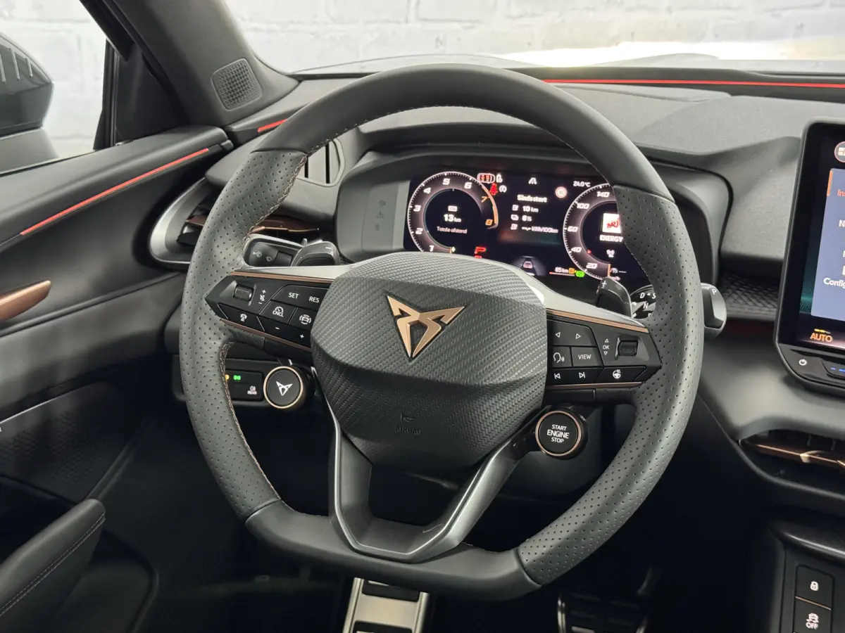 1.5 TSI e-Hybrid Pano Trekhaak Sennheiser HUD 360camera