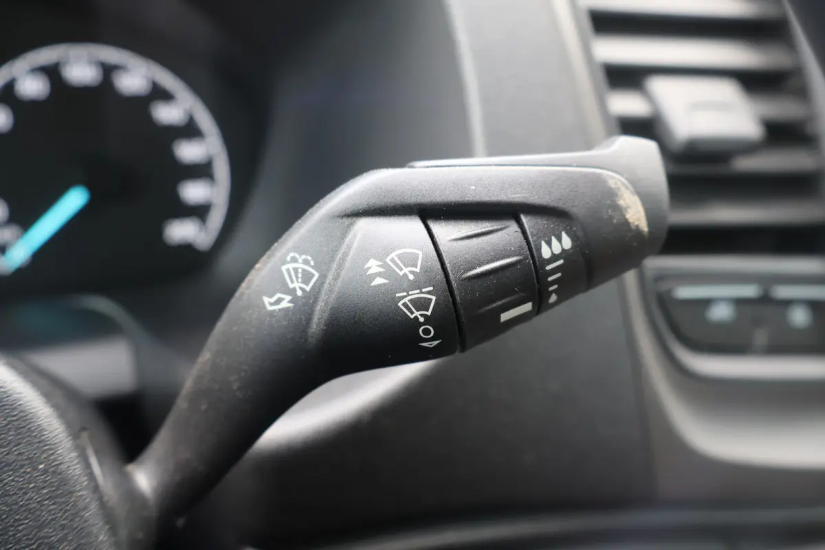 350 2.0 TDci Automaat Open Laadbak 3.65m