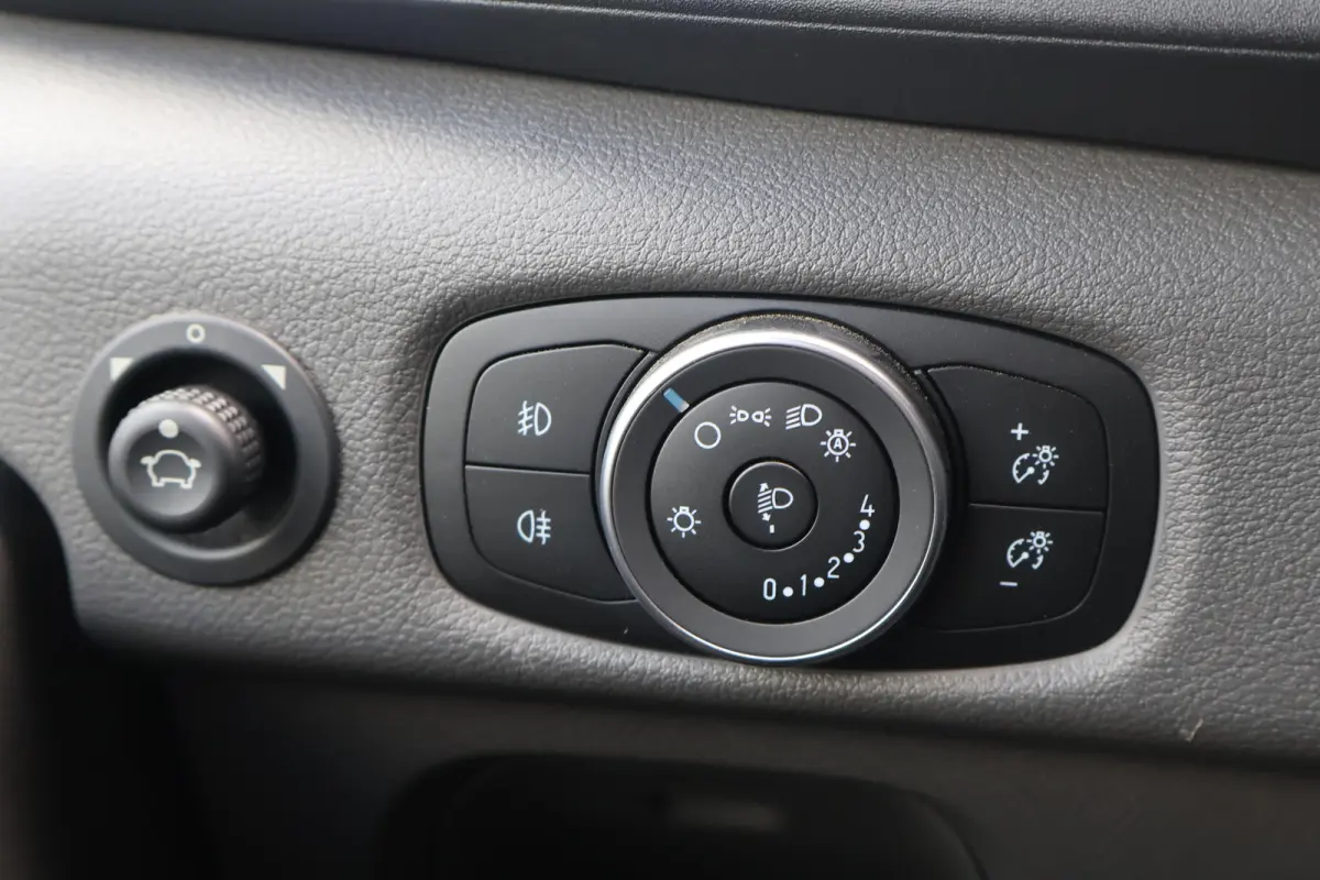 350 2.0 TDci Automaat Open Laadbak 3.65m