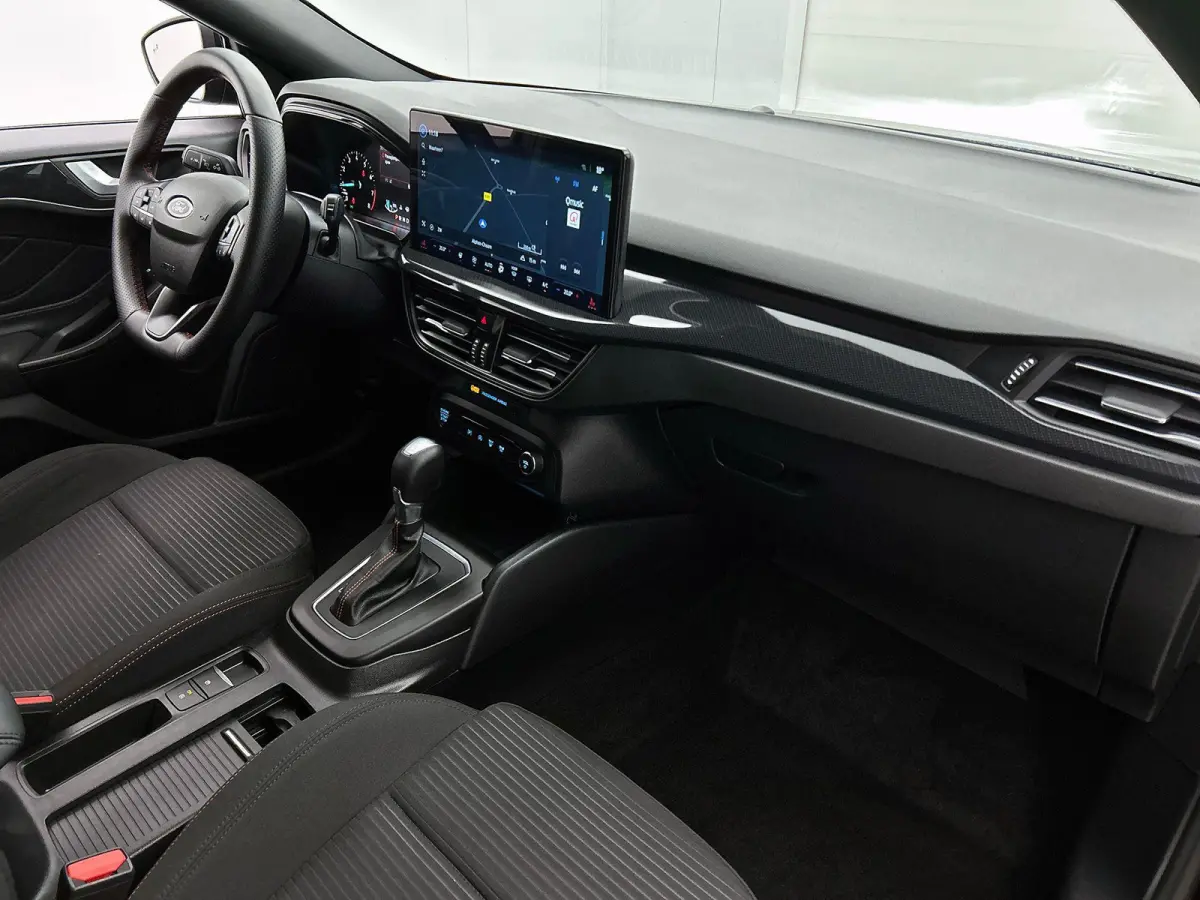 1.0 EcoBoost Hybrid ST Line X CAMERA | NAVI & CARPLAY | AD-CRUISE | WINTER-PACK