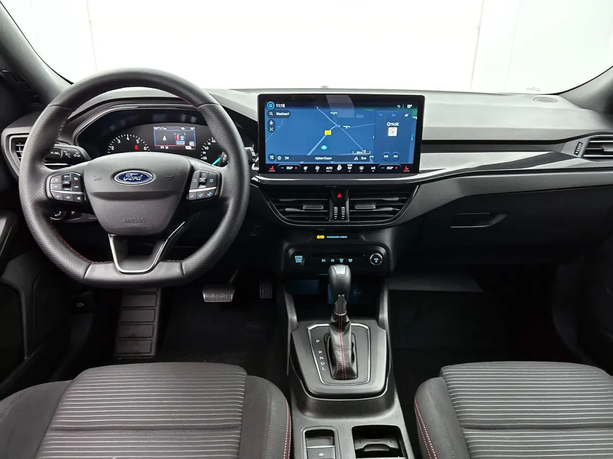 1.0 EcoBoost Hybrid ST Line X CAMERA | NAVI & CARPLAY | AD-CRUISE | WINTER-PACK