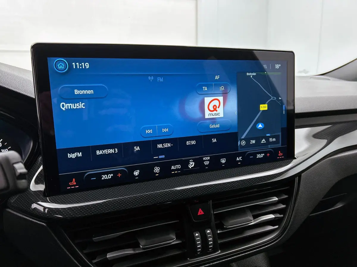 1.0 EcoBoost Hybrid ST Line X CAMERA | NAVI & CARPLAY | AD-CRUISE | WINTER-PACK