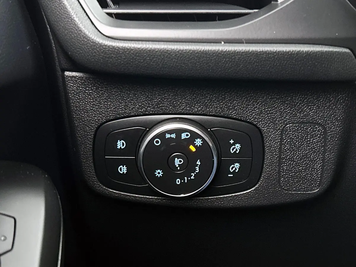 1.0 EcoBoost Hybrid ST Line X CAMERA | NAVI & CARPLAY | AD-CRUISE | WINTER-PACK