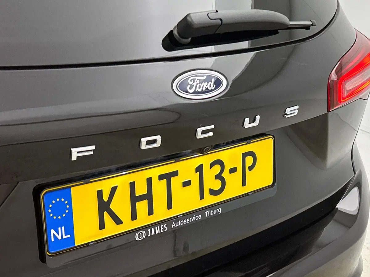 1.0 EcoBoost Hybrid ST Line X CAMERA | NAVI & CARPLAY | AD-CRUISE | WINTER-PACK