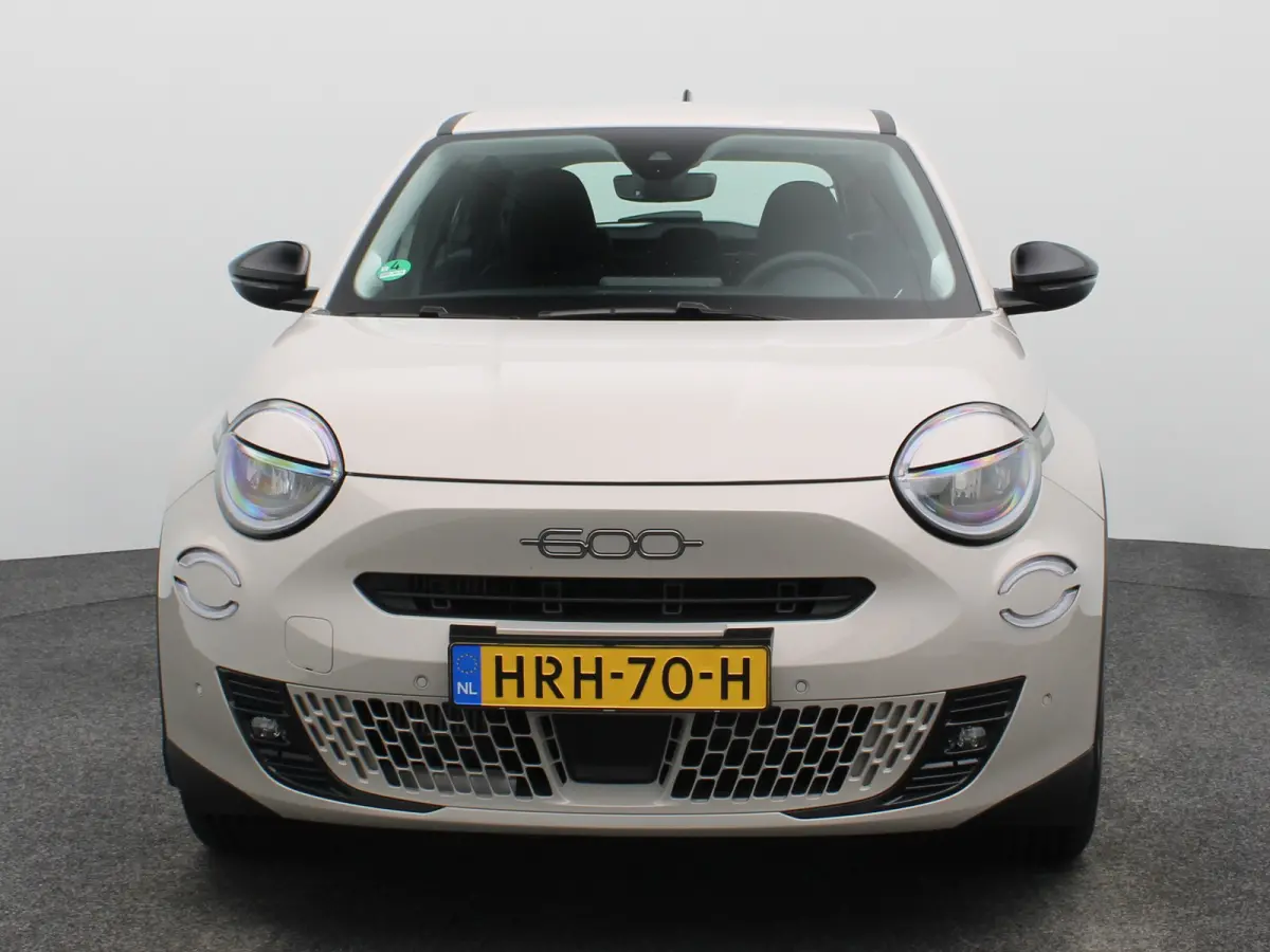 1.2 Hybrid Urban | Automaat | 17" LMV | PDC V+A | Camera | Clima | Stoelverwarming |