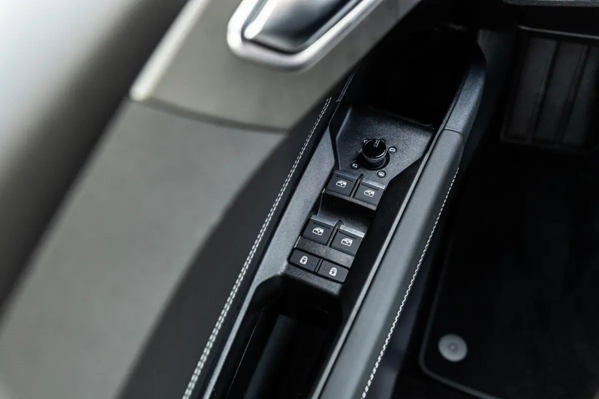 286pk S edition Performance 82 kWh | Panoramadak | Trekhaak | Achteruitrijcamera | Adaptive cruise