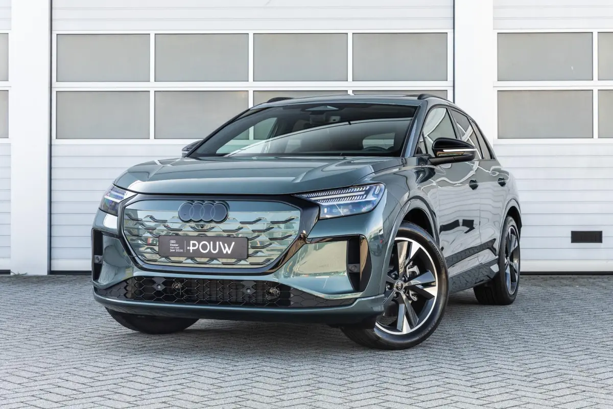286pk S edition Performance 82 kWh | Panoramadak | Trekhaak | Achteruitrijcamera | Adaptive cruise