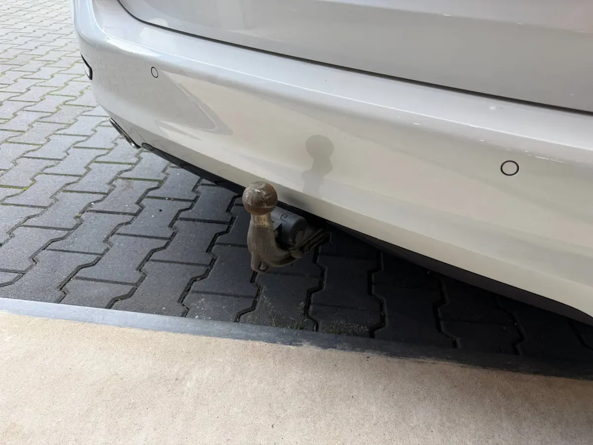 330e xDrive High Executive LASER Panoramadak trekhaak