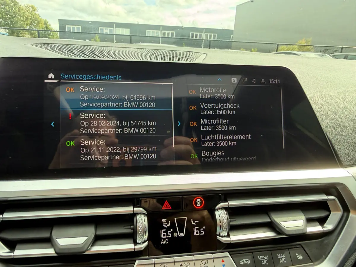 330e xDrive High Executive LASER Panoramadak trekhaak