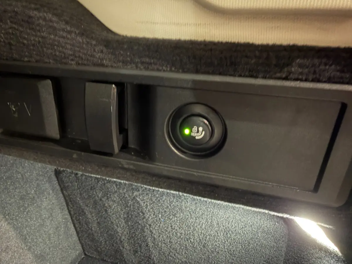 330e xDrive High Executive LASER Panoramadak trekhaak