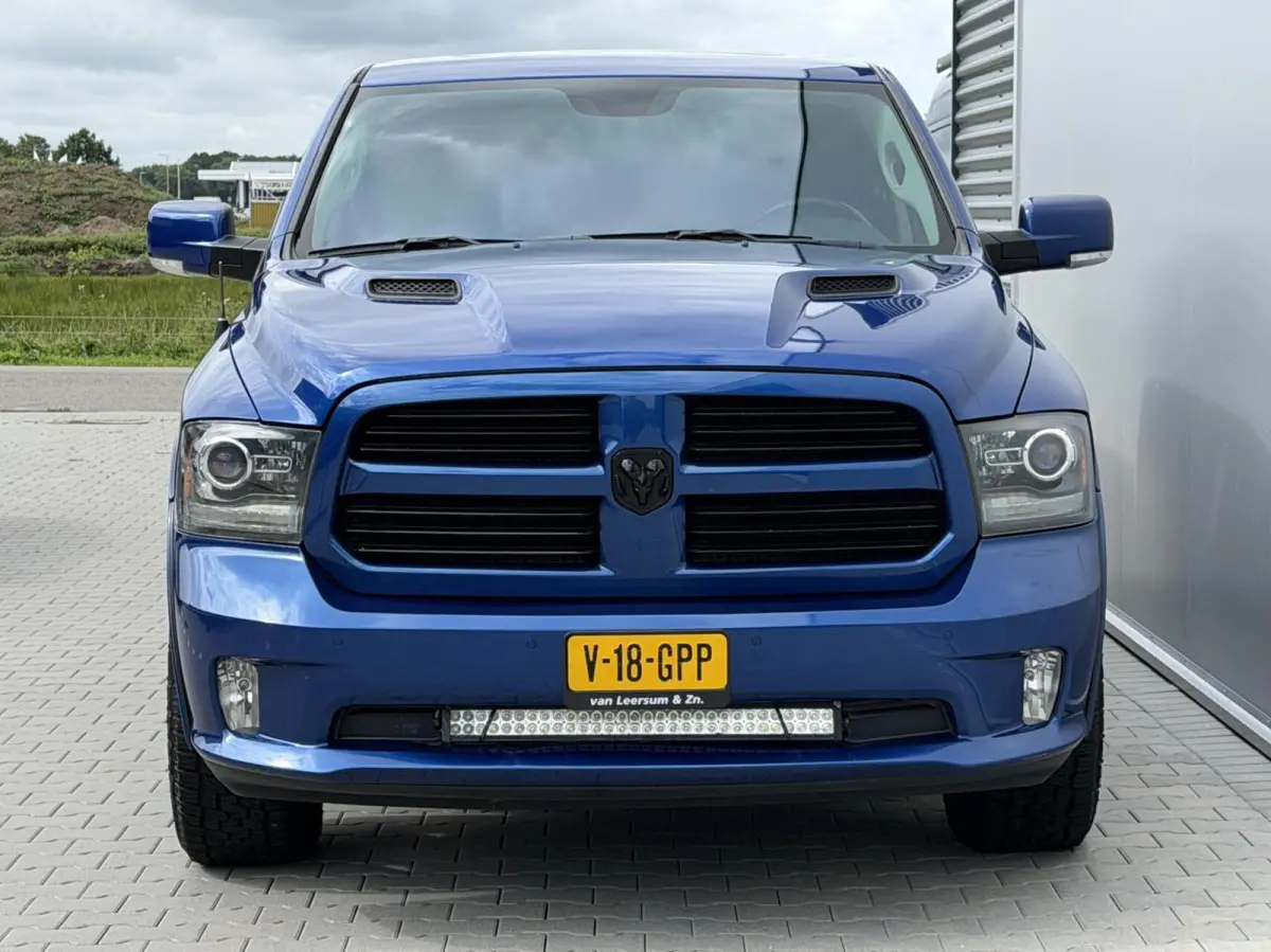 1500 4X4 5.7 V8 4x4 Crew Cab 5'7 Rebel