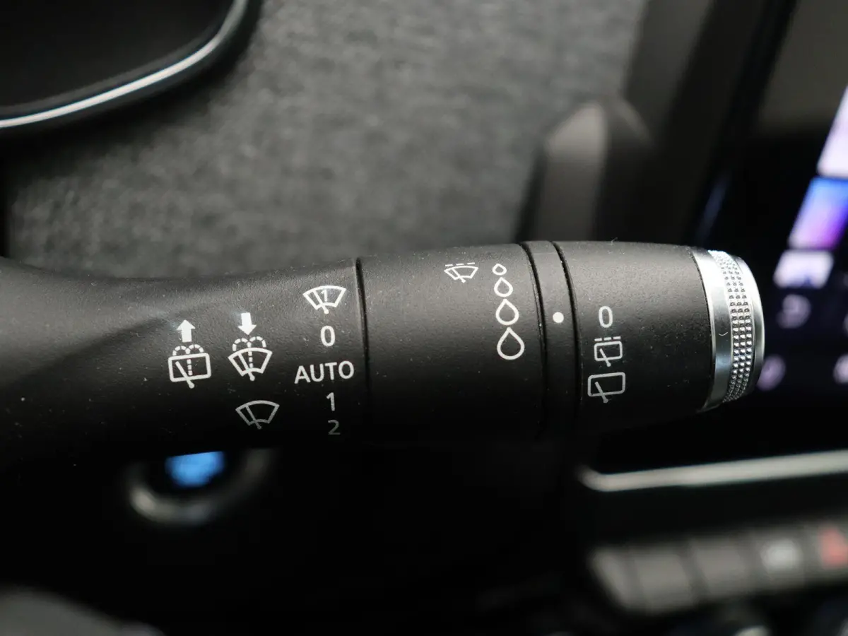 R135 Intens 52 kWh | Achteruitrijcamera | Navigatie | Cruise control | LED verlichting | Dodehoek detectie | Parkeersensoren |