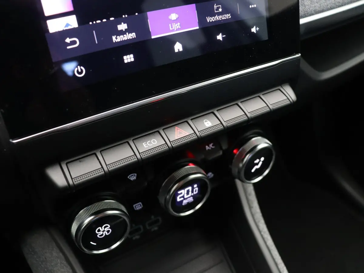 R135 Intens 52 kWh | Achteruitrijcamera | Navigatie | Cruise control | LED verlichting | Dodehoek detectie | Parkeersensoren |