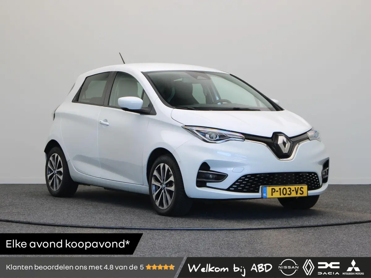 R135 Intens 52 kWh | Achteruitrijcamera | Navigatie | Cruise control | LED verlichting | Dodehoek detectie | Parkeersensoren |