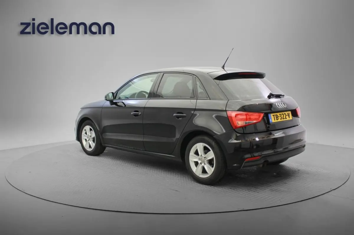 1.0 TFSI 5 Deurs - Cruise, Lichtmetalen Velgen, Getint Glas