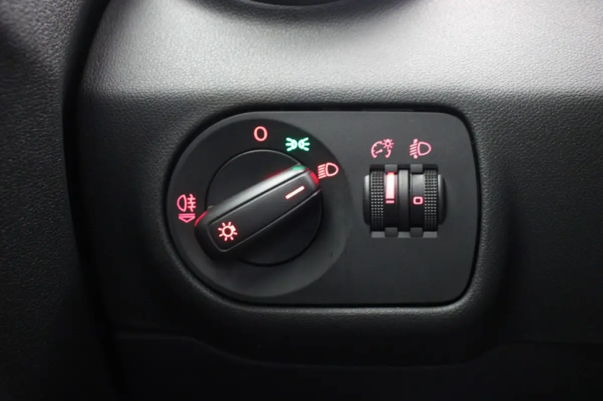 1.0 TFSI 5 Deurs - Cruise, Lichtmetalen Velgen, Getint Glas
