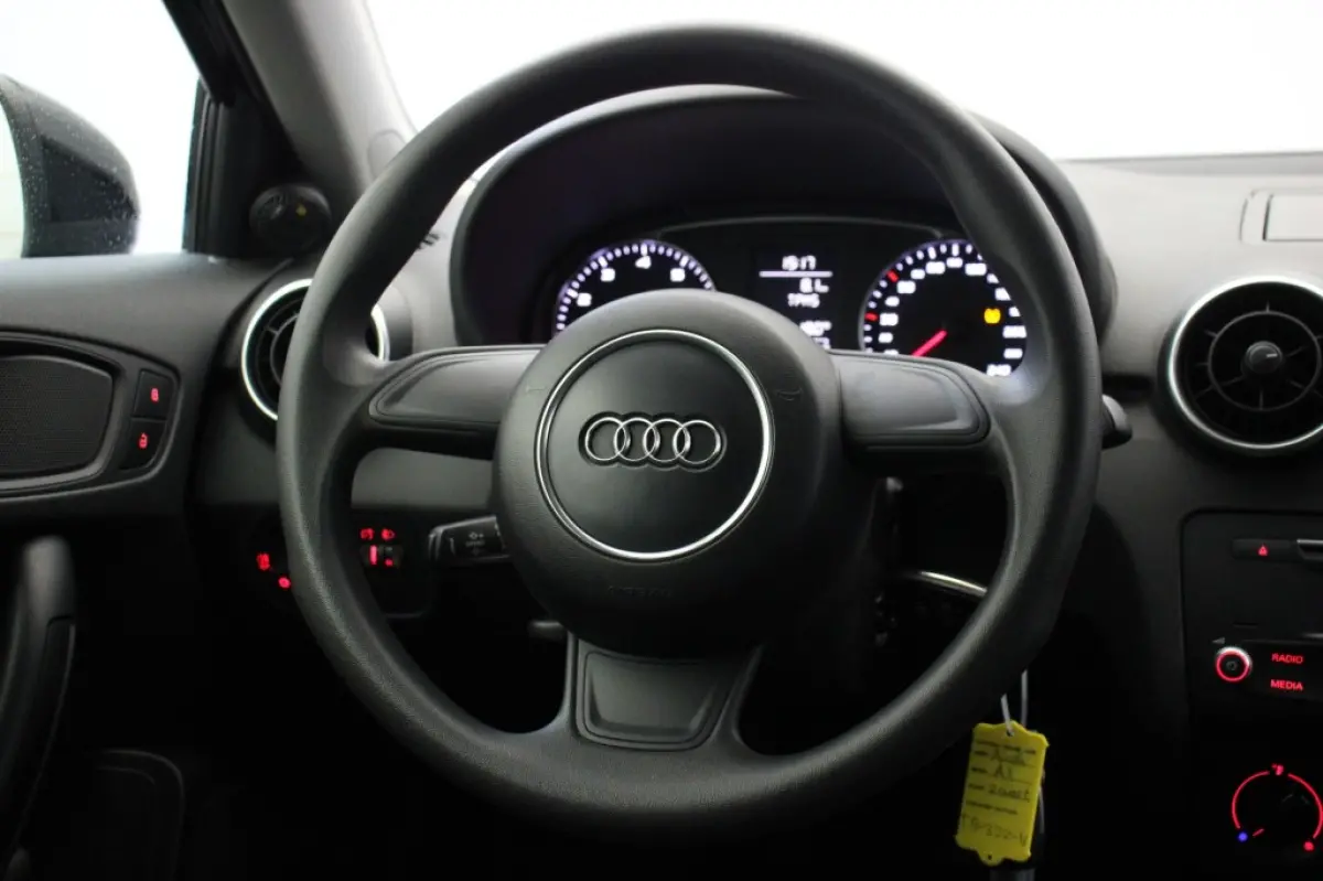 1.0 TFSI 5 Deurs - Cruise, Lichtmetalen Velgen, Getint Glas