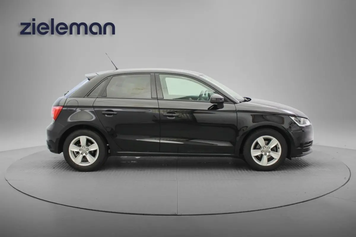 1.0 TFSI 5 Deurs - Cruise, Lichtmetalen Velgen, Getint Glas