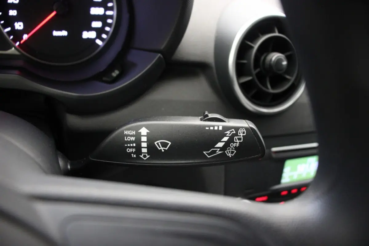 1.0 TFSI 5 Deurs - Cruise, Lichtmetalen Velgen, Getint Glas