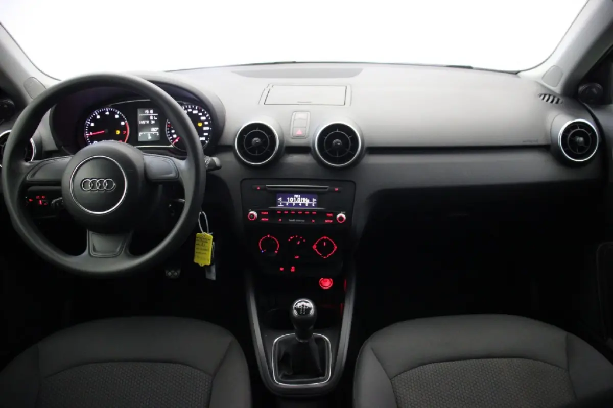 1.0 TFSI 5 Deurs - Cruise, Lichtmetalen Velgen, Getint Glas