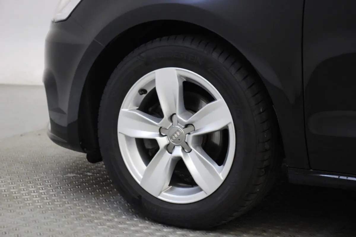 1.0 TFSI 5 Deurs - Cruise, Lichtmetalen Velgen, Getint Glas