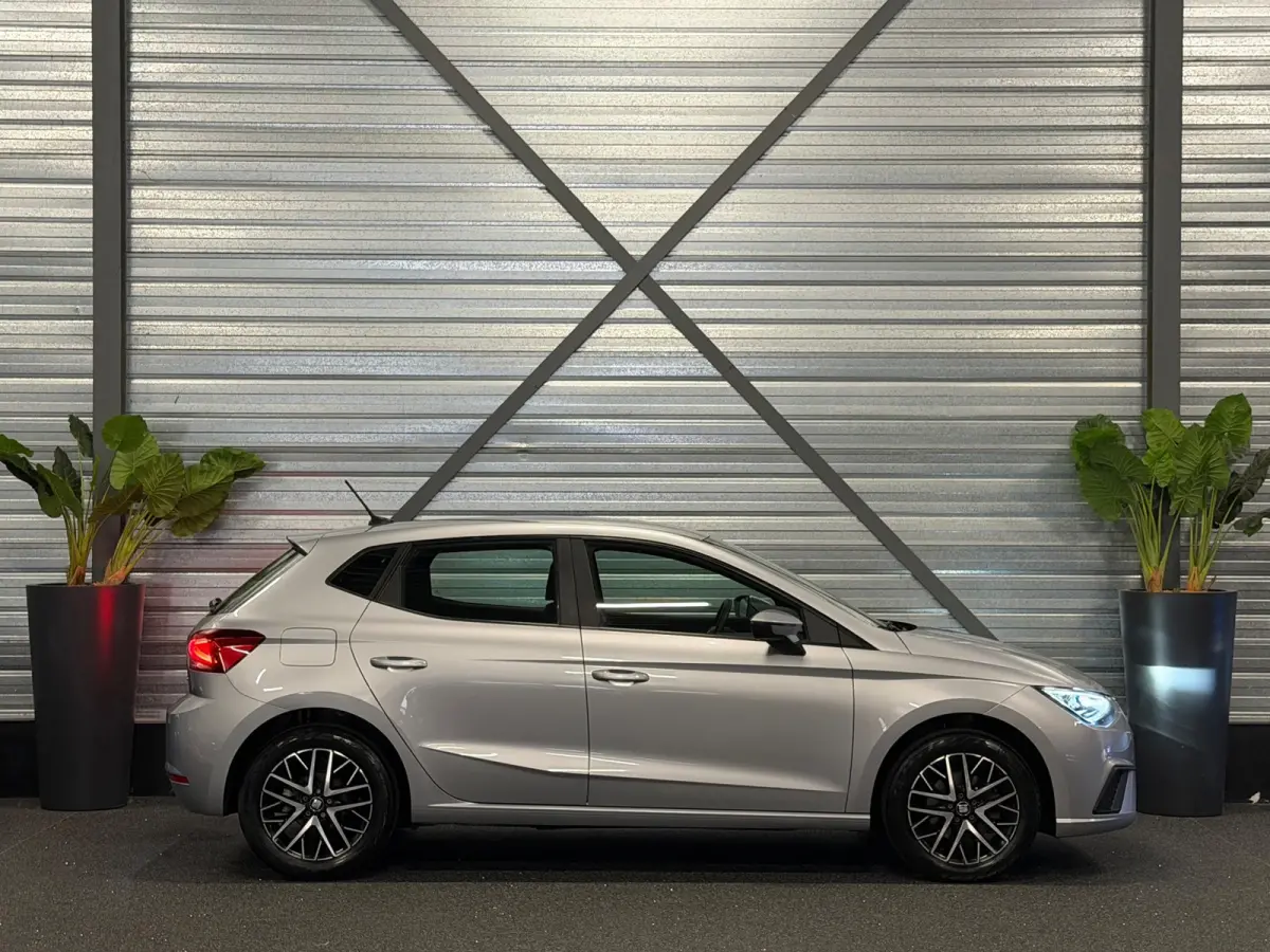1.0 TSI BEATS 115-PK/LED/CAPLAY/CAMERA/PDC/NAVI/FRONT-ASSIST/STOELVERW/CLIMATE/HALF-LEDER-ALCANTARA/12-MND-GARAN