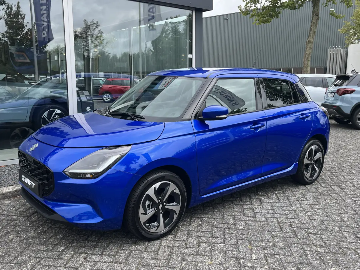 1.2 Smart Hybrid Style CVT Automaat | In meerdere kleuren leverbaar | €2.200,- voordeel | Adapt. Cruise | Camera | Stoelverwarming | 16'' | Dodehoek | Carplay/Android Auto | Smart Entry |