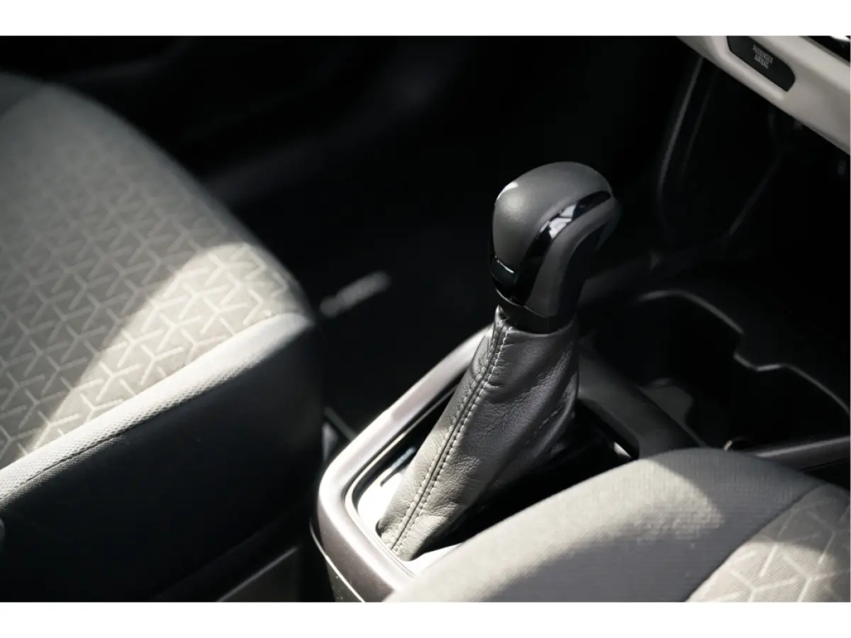 1.2 Smart Hybrid Style CVT Automaat | In meerdere kleuren leverbaar | €2.200,- voordeel | Adapt. Cruise | Camera | Stoelverwarming | 16'' | Dodehoek | Carplay/Android Auto | Smart Entry |