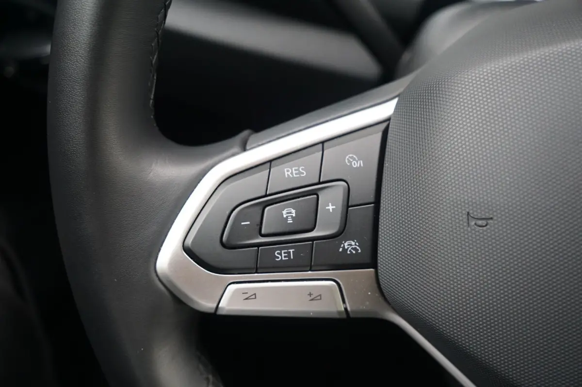 1.0 TSI 115pk Life Edition | Side Assist | Navigatie | Travel Assist