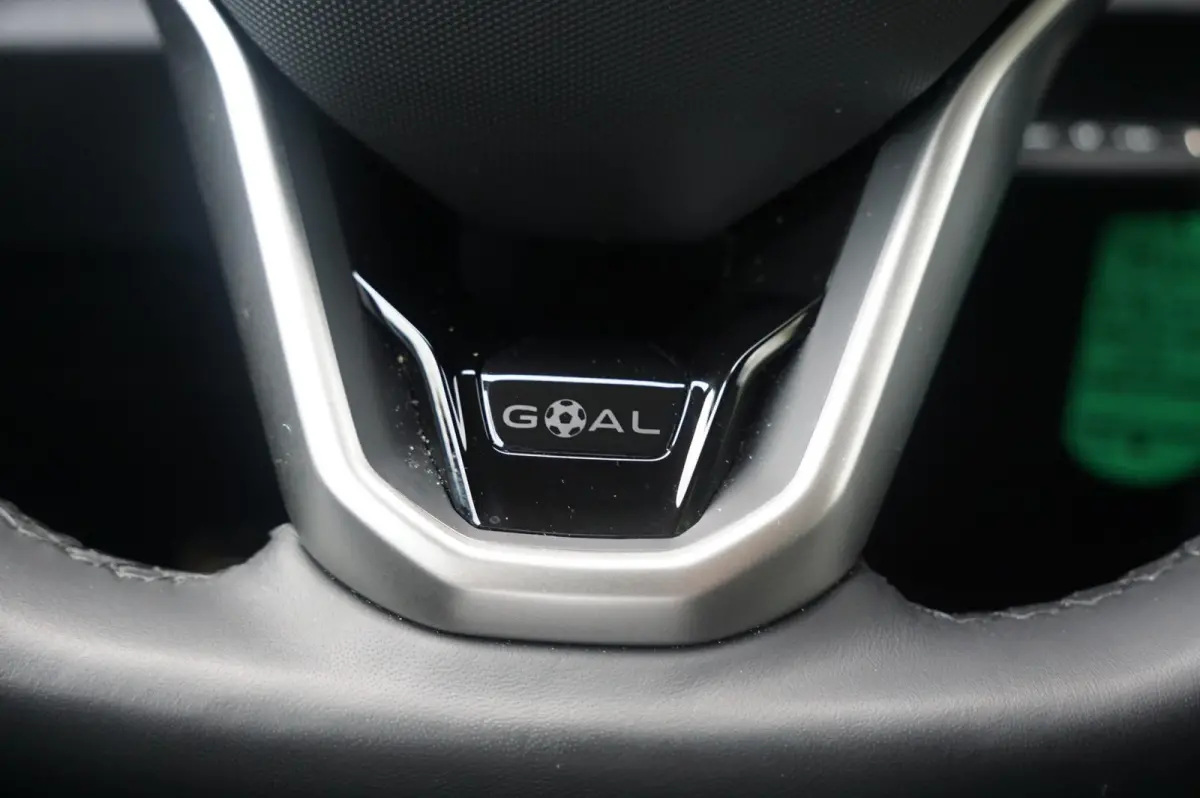 1.0 TSI 115pk Life Edition | Side Assist | Navigatie | Travel Assist