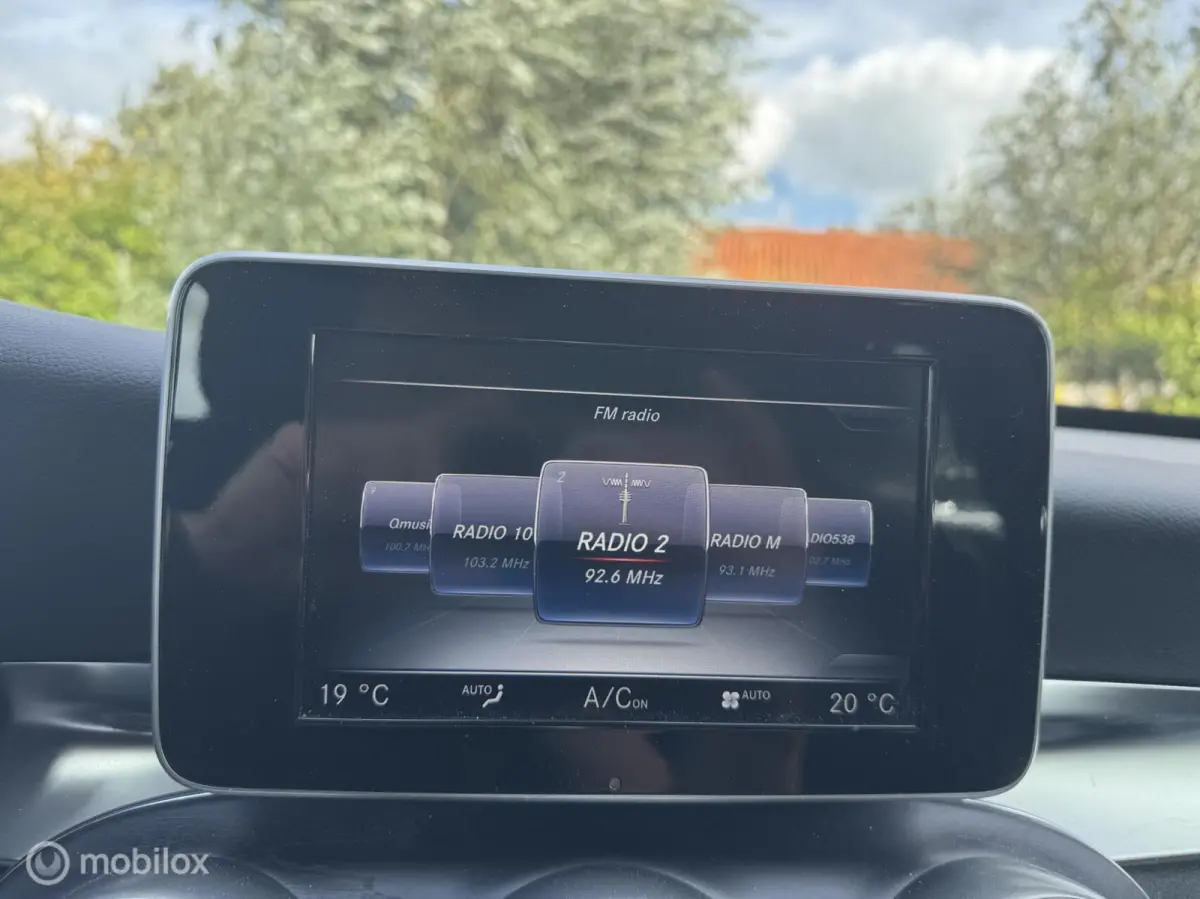 350e PHEV Lease Edition | Camera