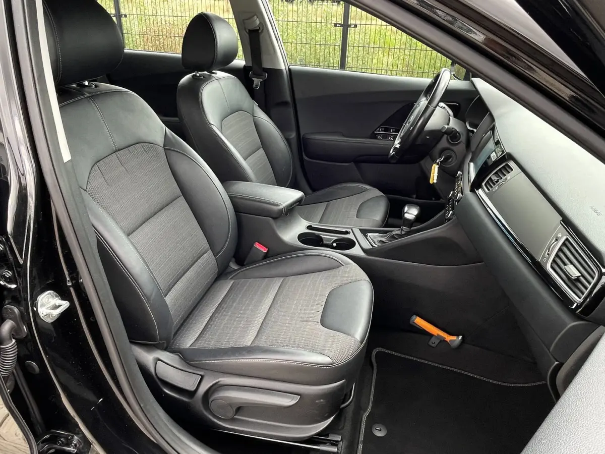 1.6 GDi Hybrid DynamicLine | Camera | PDC | Carplay | Cruise Control |