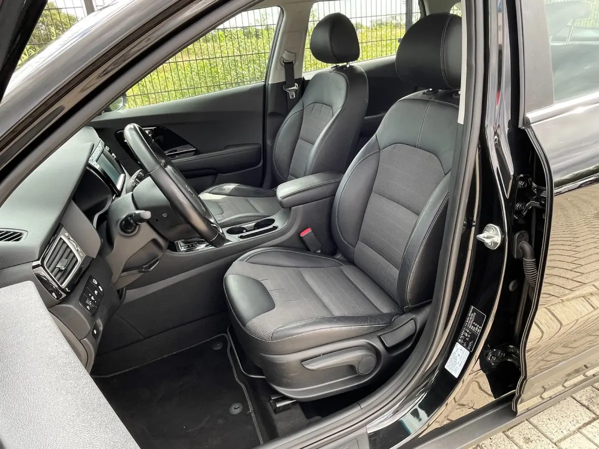 1.6 GDi Hybrid DynamicLine | Camera | PDC | Carplay | Cruise Control |