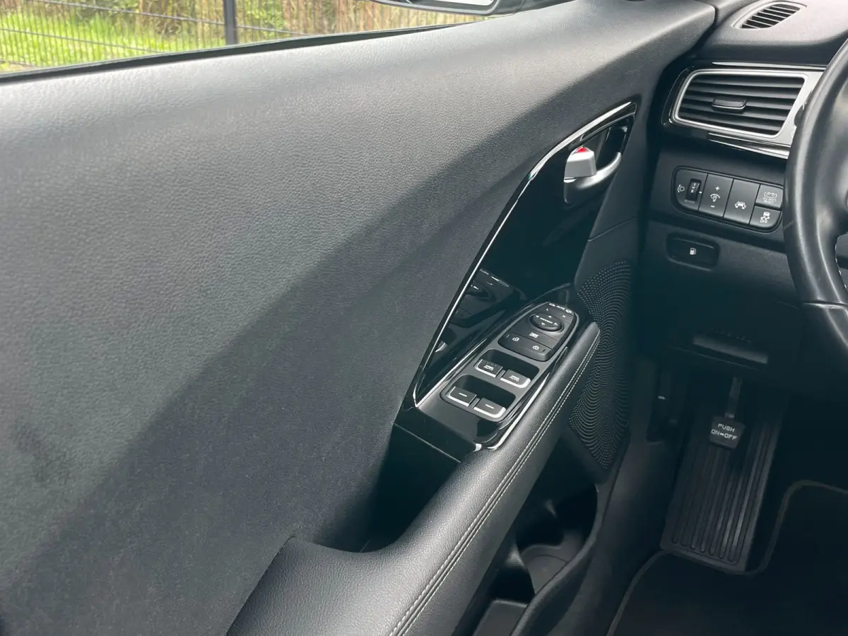 1.6 GDi Hybrid DynamicLine | Camera | PDC | Carplay | Cruise Control |