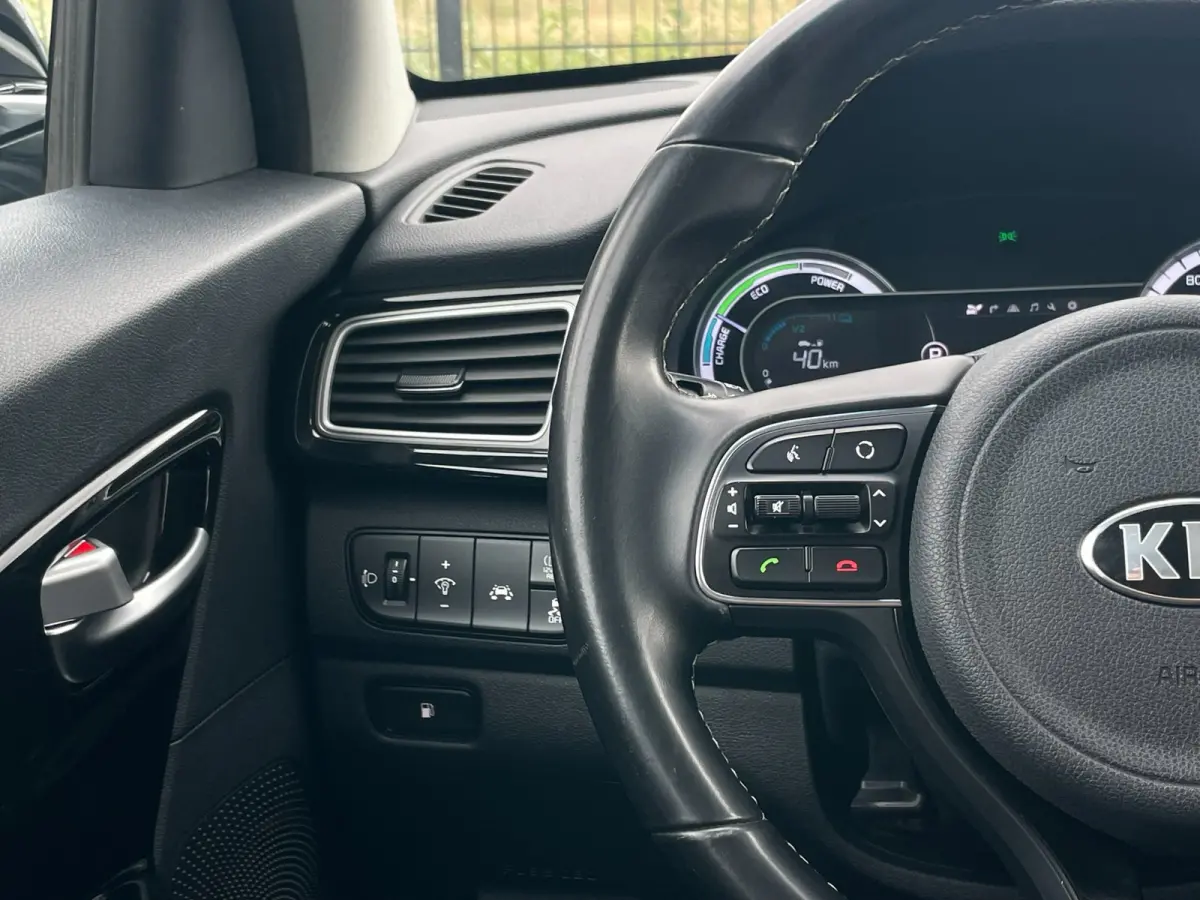 1.6 GDi Hybrid DynamicLine | Camera | PDC | Carplay | Cruise Control |