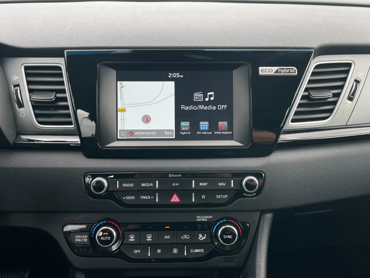 1.6 GDi Hybrid DynamicLine | Camera | PDC | Carplay | Cruise Control |