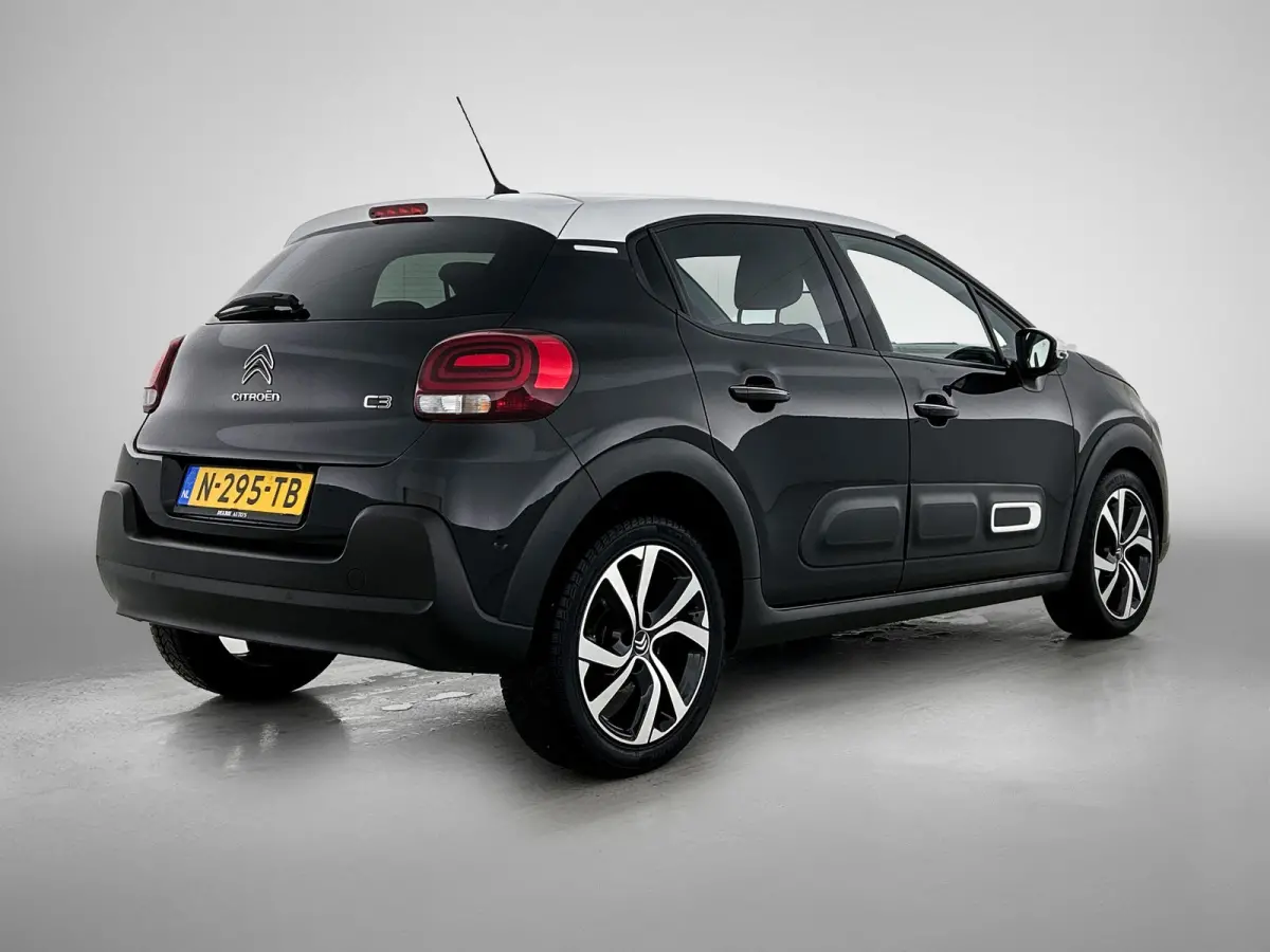 1.5 HDi 102PK Shine / 5Drs. / Distributie riem is vervangen bij 76702KM / Stoelverwarming / 1/2 Leder / Airco-ecc. / Navigatie / Pack City Safety / Apk nieuw