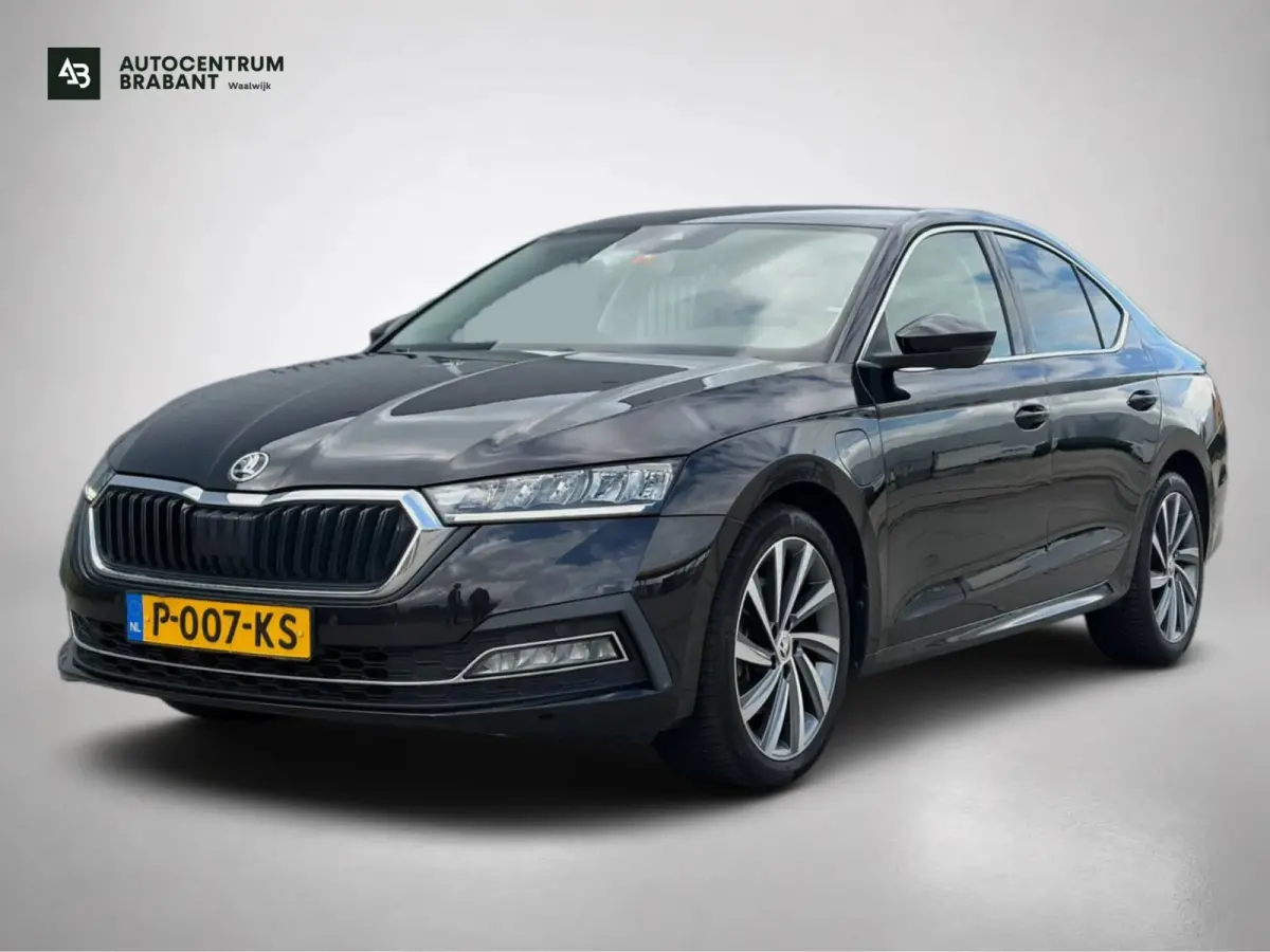 1.4 TSI iV PHEV Sportline Business(Goed OnderH, Carplay/ Android, Camera, Elektrische Stoelen, StoelV/ StuurV, Etc)