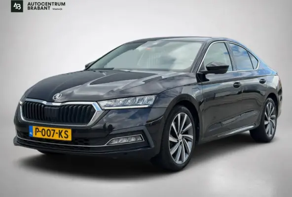 1.4 TSI iV PHEV Sportline Business(Goed OnderH, Carplay/ Android, Camera, Elektrische Stoelen, StoelV/ StuurV, Etc)