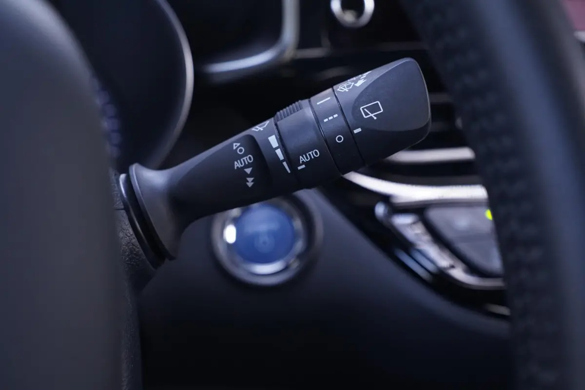 1.8 Hybrid Dynamic NAP 2e Eig. Apple/Android Camera Leder PDC v+a Clima DAB