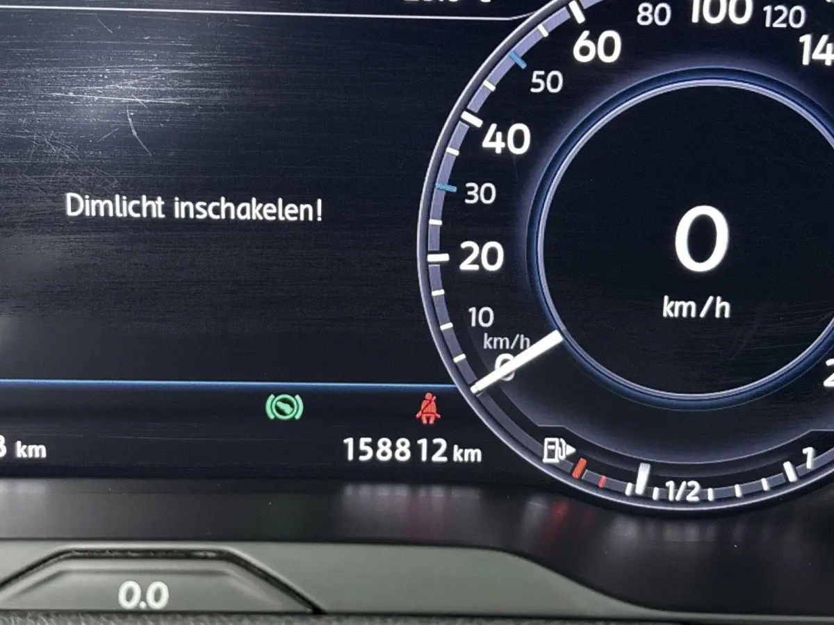 1.4 TSI Highline Business R 125 PK | Automaat | Apple Carplay | R-Line | Trekhaak | Lederen Bekleding | Achteruitrijcamera | Panoramadak | Parkeersensoren | Navigatie | Bluetooth | Ergo-Acti