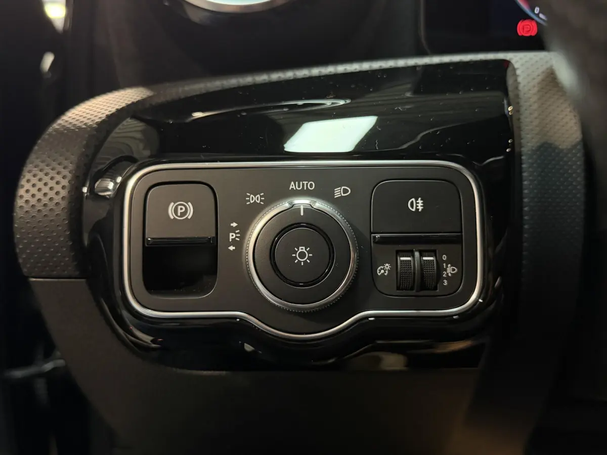 250 e AMG Line 18"/SOH 97%/360 camera/PDC v+a/Stoelverwarming/Apple Carplay & Android Auto/DAB/Navigatie/Climate