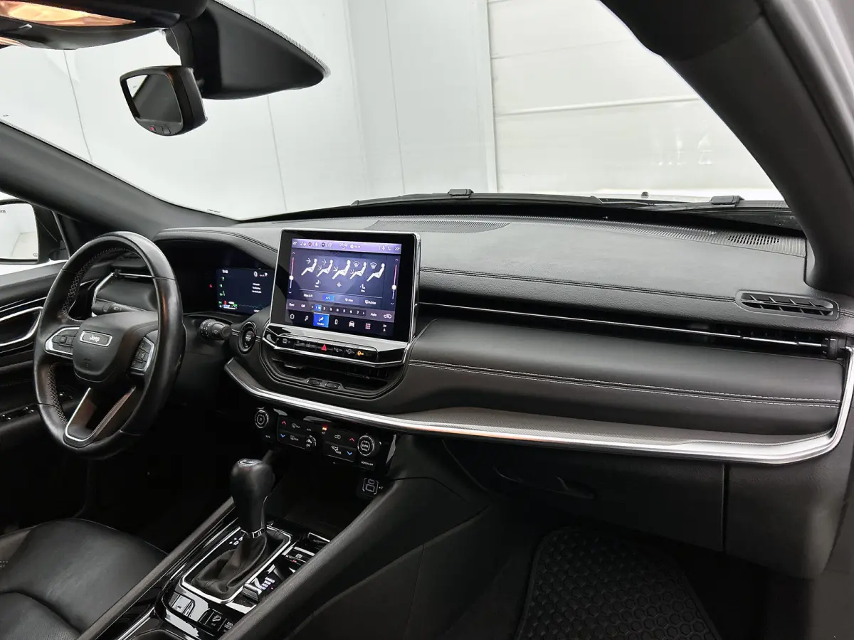 4xe 240PK Plug-in Hybrid S / Pdc+Camera / Two- Tone / Leder / Stoel-Stuurverwarming / Navigatie / APK 07-2027