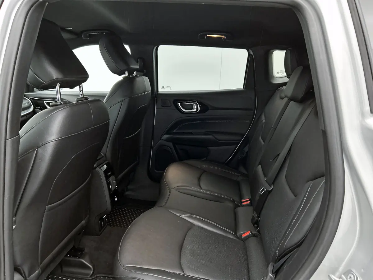 4xe 240PK Plug-in Hybrid S / Pdc+Camera / Two- Tone / Leder / Stoel-Stuurverwarming / Navigatie / APK 07-2027