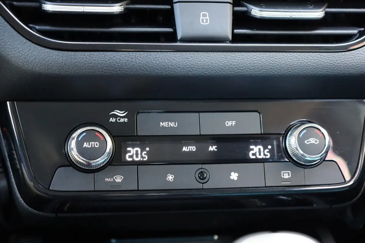 1.0 TSI 115pk Selection | Apple Carplay & Android Auto | Cruise Control | Climate Control | Parkeersensoren Achter