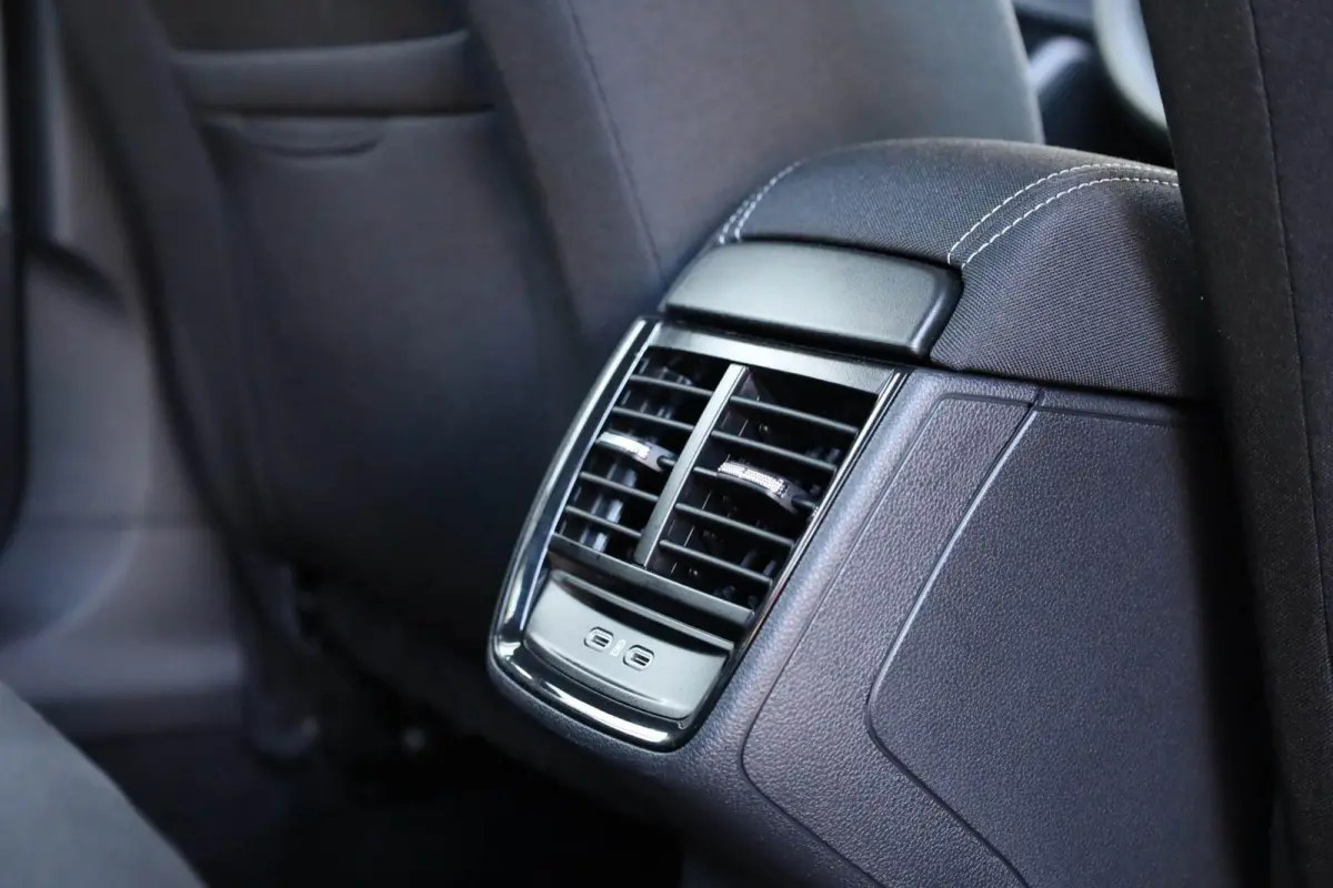 1.0 TSI 115pk Selection | Apple Carplay & Android Auto | Cruise Control | Climate Control | Parkeersensoren Achter