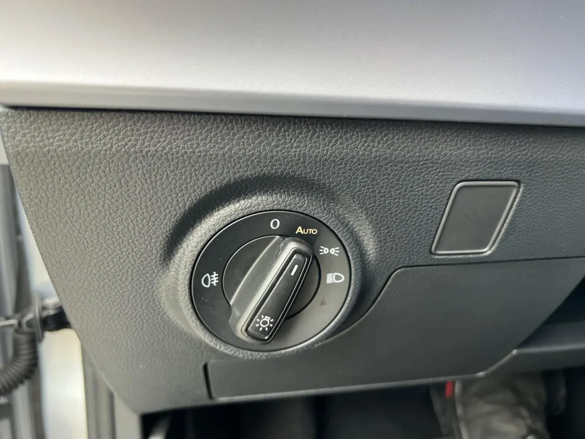 1.0 TSI FR Business Connect Stoelverwarming Carplay Camera