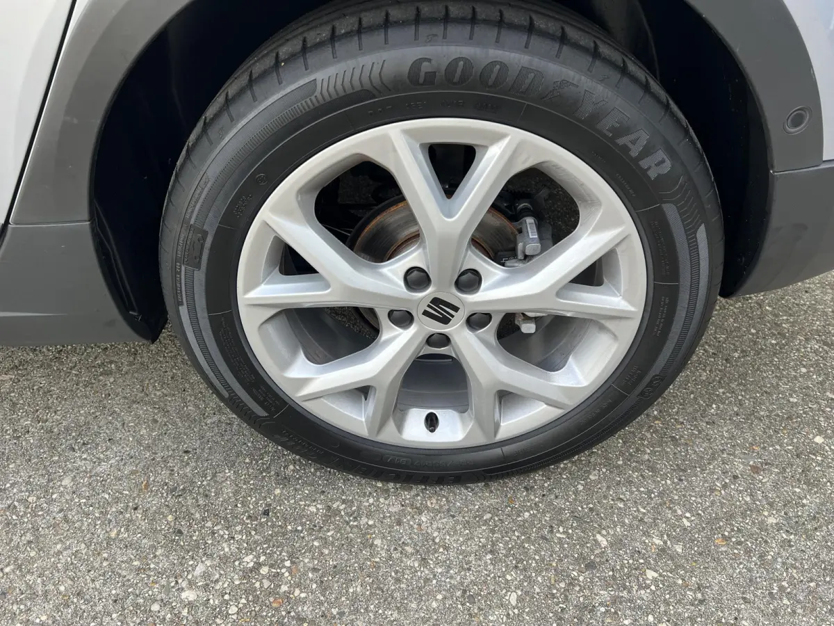 1.0 TSI FR Business Connect Stoelverwarming Carplay Camera