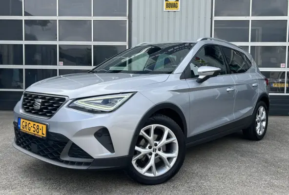 1.0 TSI FR Business Connect Stoelverwarming Carplay Camera